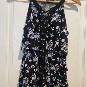 White House Black Market‎ Black Floral Lace-Up Tiered Tank